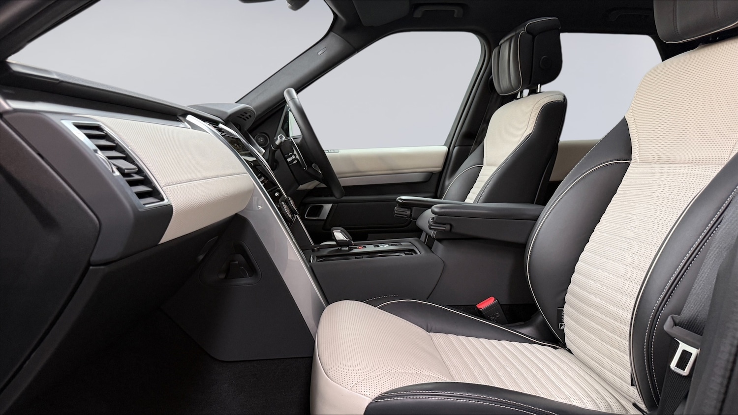 Used Land Rover Discovery 2022 for sale - 76400313: Photo 3