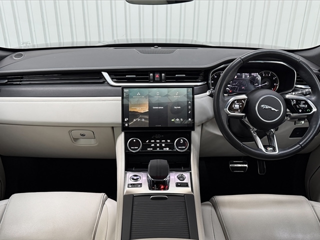 Used Jaguar F-Pace 2023 for sale - 77124761: Photo 9