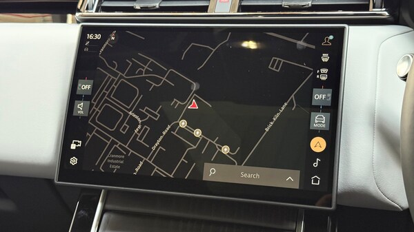 Used Land Rover Range Rover Velar 2025 for sale - 75479210: Photo 11