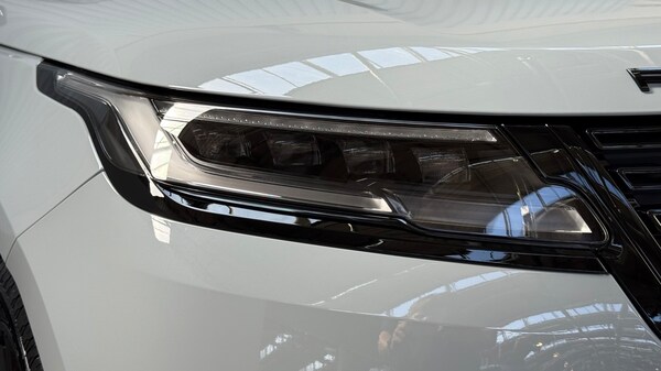 Used Land Rover Range Rover Velar 2025 for sale - 75479210: Photo 17