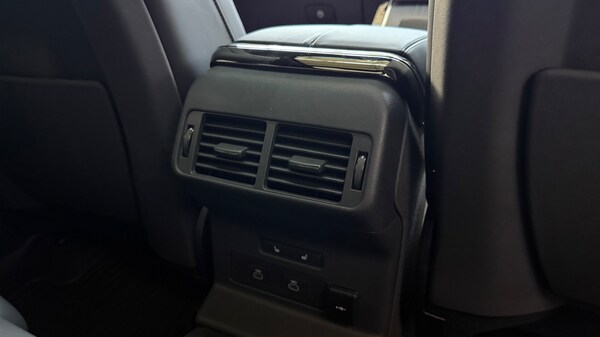 Used Land Rover Range Rover Velar 2025 for sale - 75479210: Photo 18