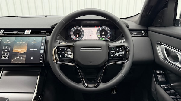 Used Land Rover Range Rover Velar 2025 for sale - 74244201: Photo 15