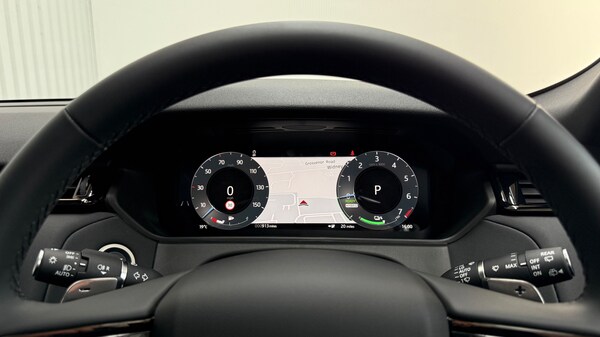 Used Land Rover Range Rover Velar 2025 for sale - 74244201: Photo 16