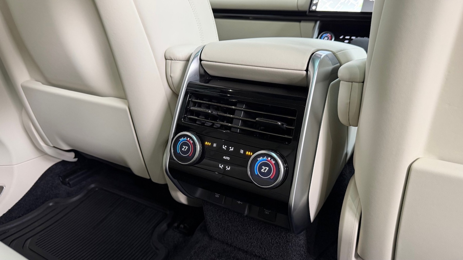 Used Land Rover Range Rover 2023 for sale - 76635394: Photo 18