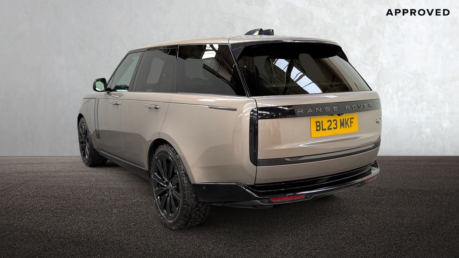 Used Land Rover Range Rover 2023 for sale - 76635394: Photo 2