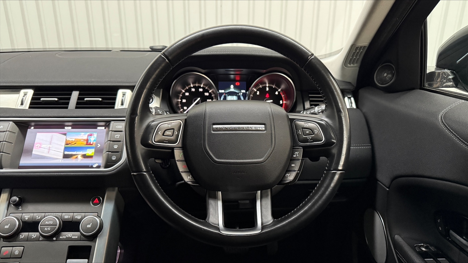 Used Land Rover Range Rover Evoque 2018 for sale - 76937367: Photo 15