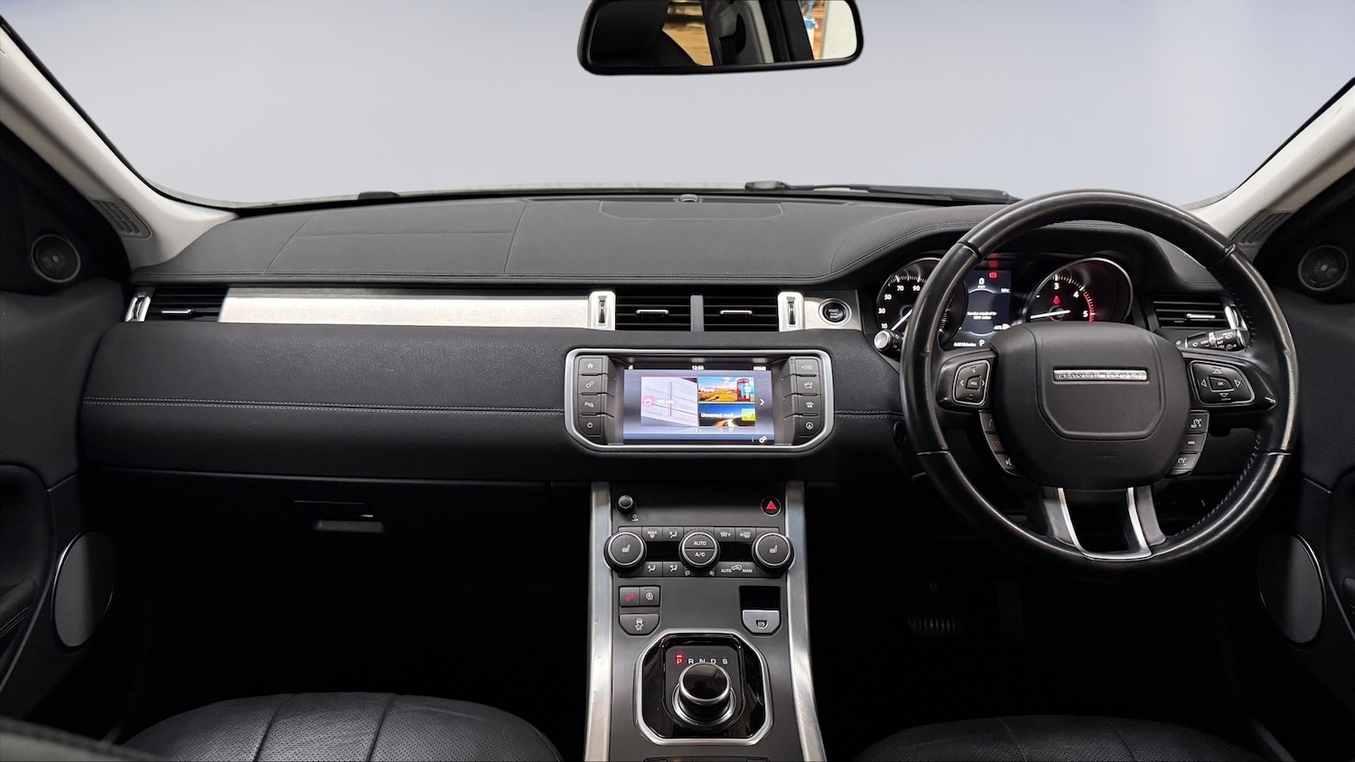 Used Land Rover Range Rover Evoque 2018 for sale - 76937367: Photo 9