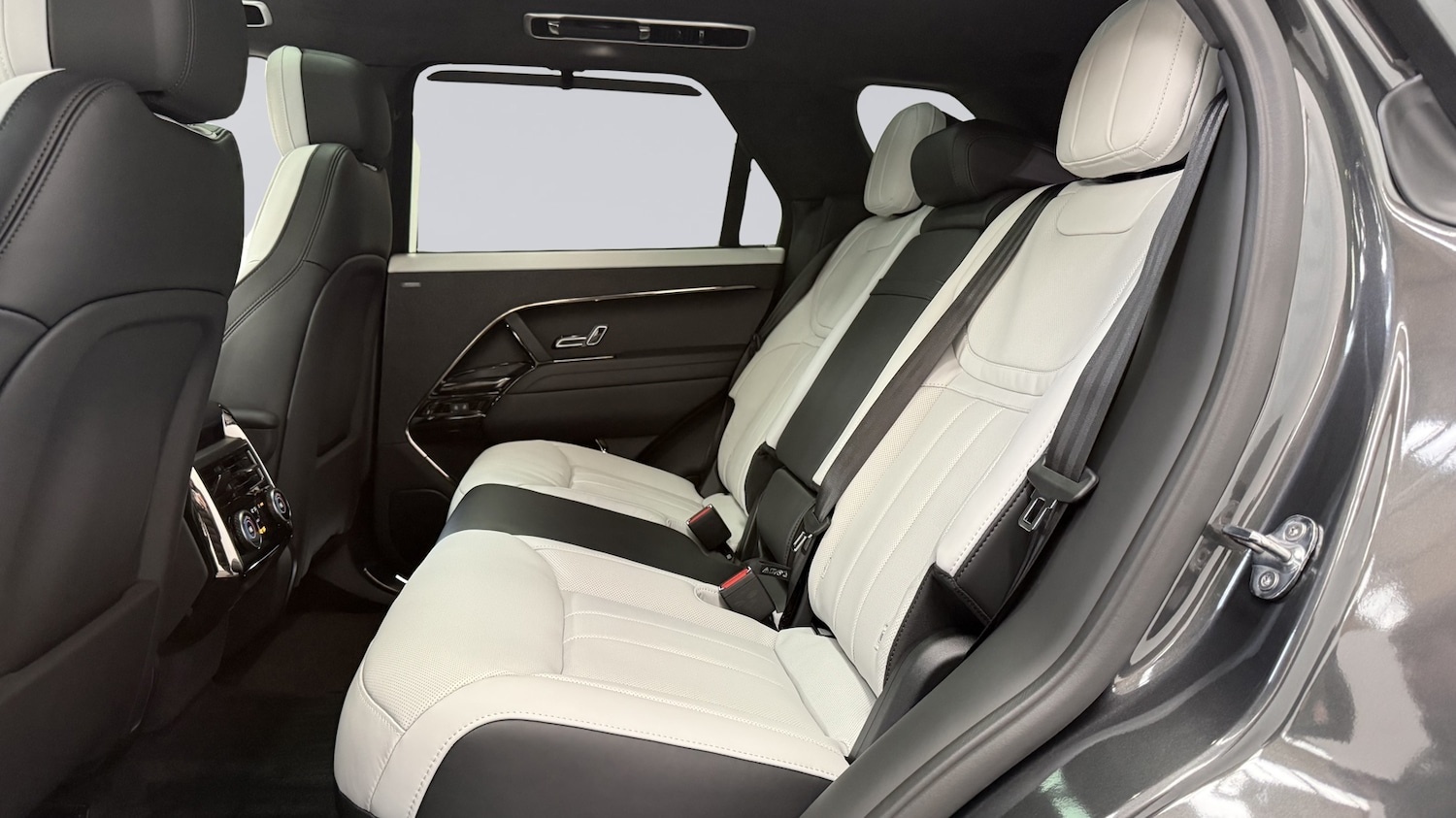 Used Land Rover Range Rover Sport 2025 for sale - 76563205: Photo 4