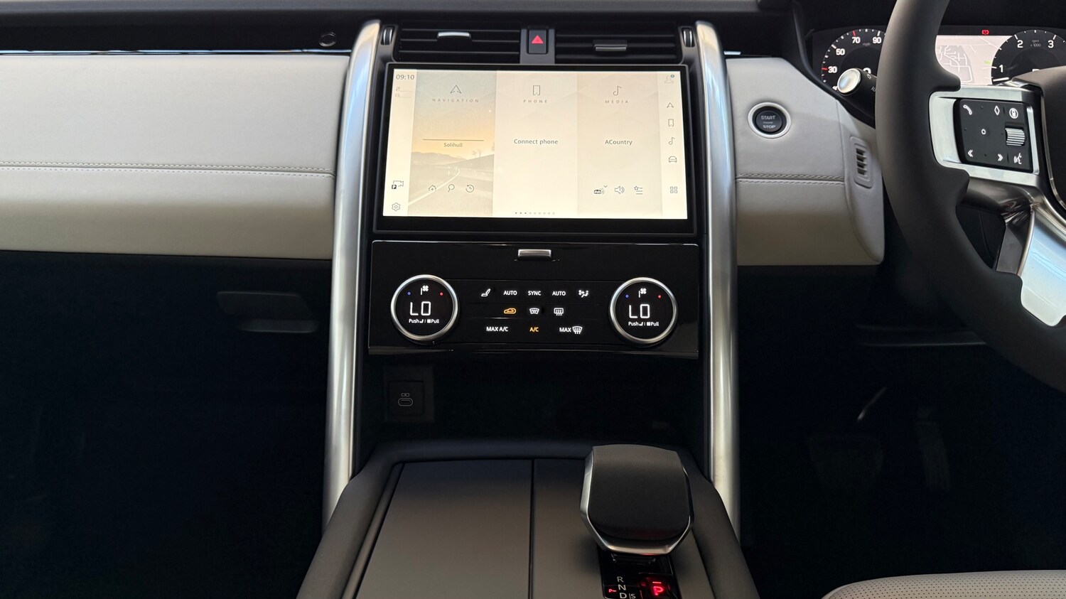 Used Land Rover Discovery 2025 for sale - 76176055: Photo 14