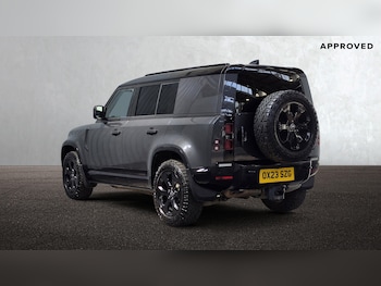 Used Land Rover Defender 110 2023 for sale - 79338754: Photo