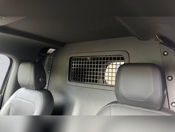 Used Land Rover Defender 90 2023 for sale - 76800654: Photo