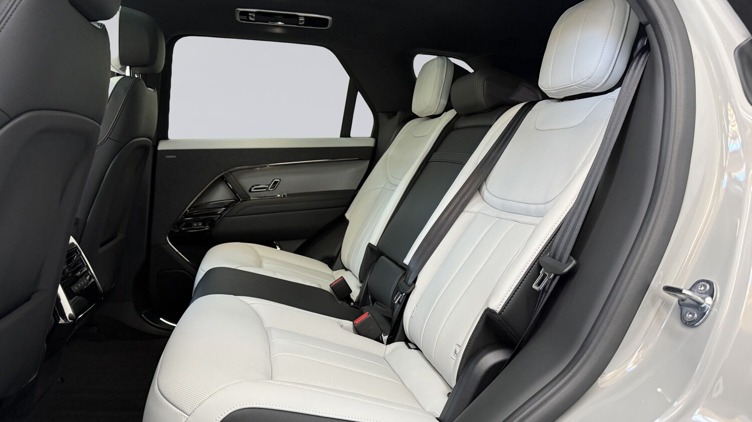 Used Land Rover Range Rover Sport 2025 for sale - 76176066: Photo 4