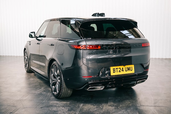Used Land Rover Range Rover Sport 2024 for sale - 76228864: Photo 2