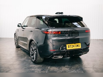 Used Land Rover Range Rover Sport 2024 for sale - 76228864: Photo 2