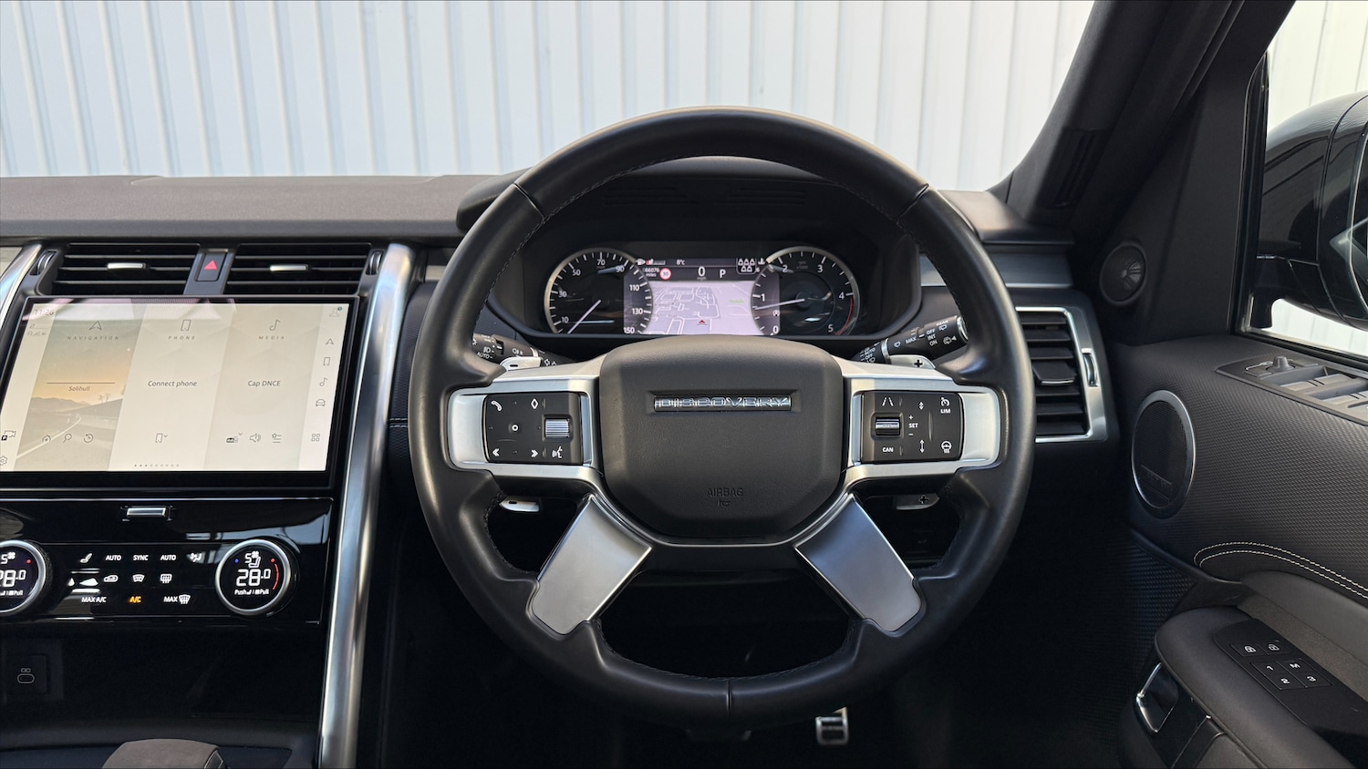 Used Land Rover Discovery 2022 for sale - 77052407: Photo 15