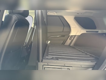 Used Land Rover Discovery 2024 for sale - 78049080: Photo