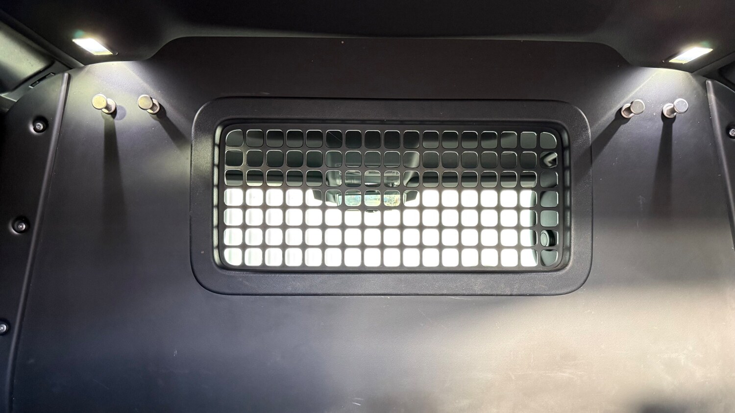 Used Land Rover Defender 90 2024 for sale - 76528681: Photo 18