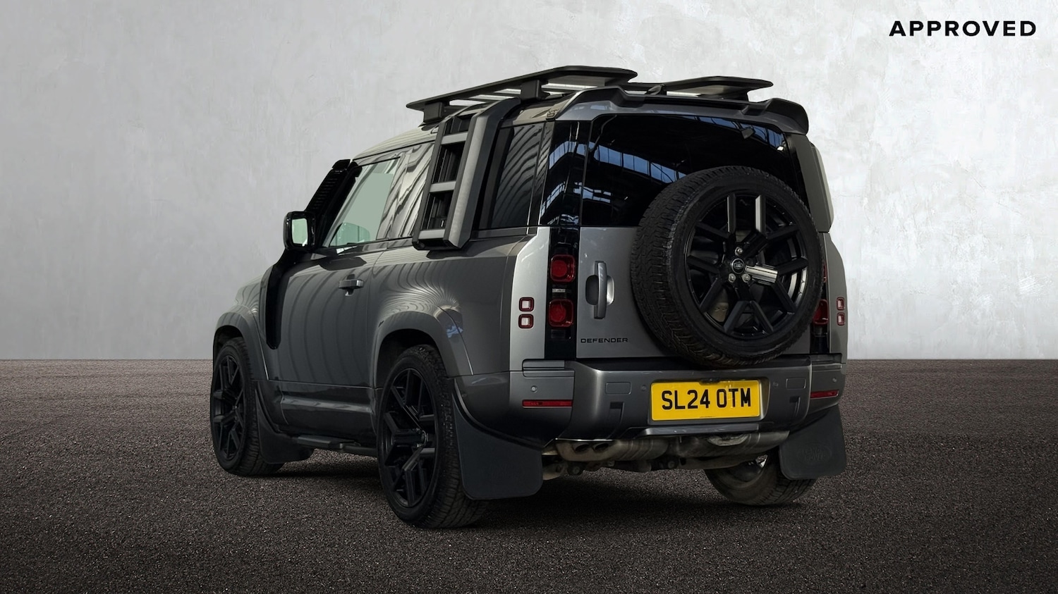 Used Land Rover Defender 90 2024 for sale - 76528681: Photo 2