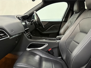 2017 (17) - 3.0 Supercharged V6 S 5dr Auto AWD