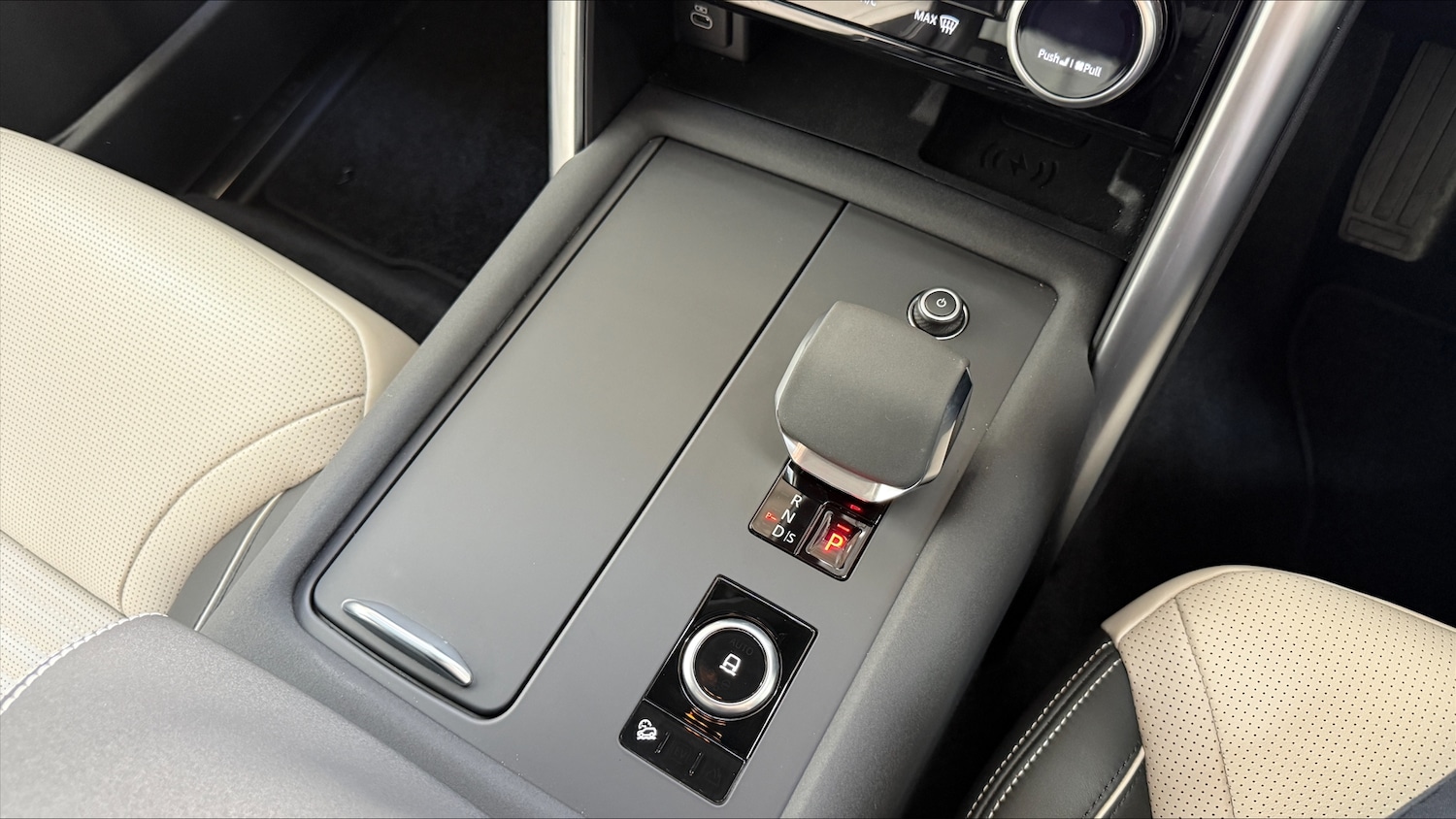 Used Land Rover Discovery 2024 for sale - 76458600: Photo 13