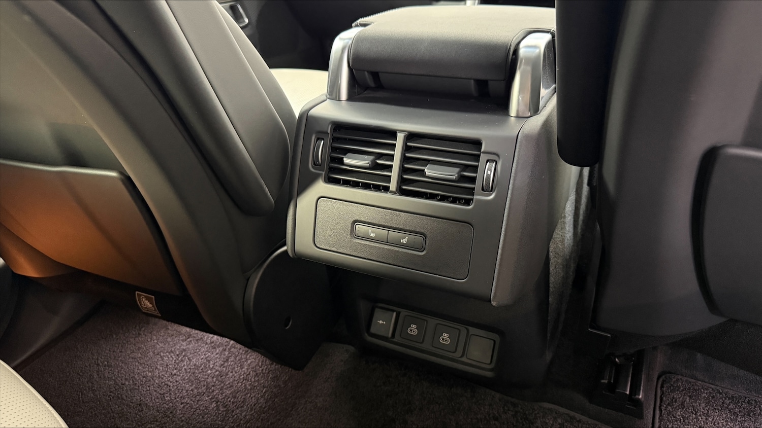 Used Land Rover Discovery 2024 for sale - 76458600: Photo 18