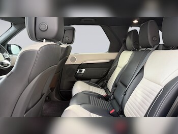 Used Land Rover Discovery 2024 for sale - 76458600: Photo