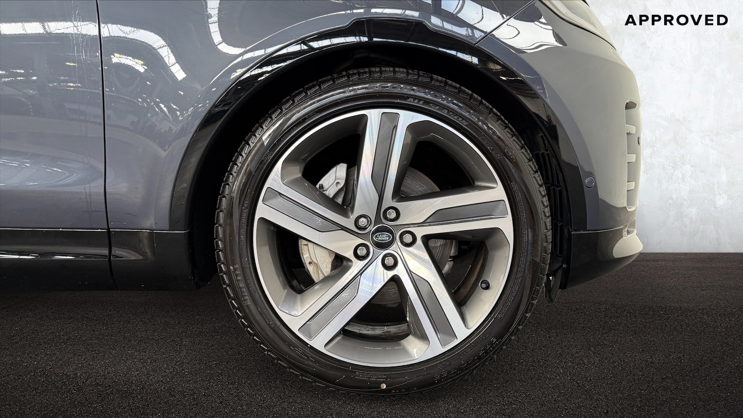 Used Land Rover Discovery 2024 for sale - 76458600: Photo 8