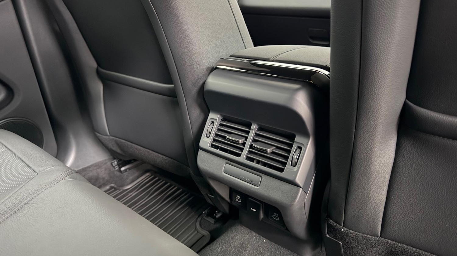 Used Land Rover Range Rover Evoque 2025 for sale - 76800711: Photo 18