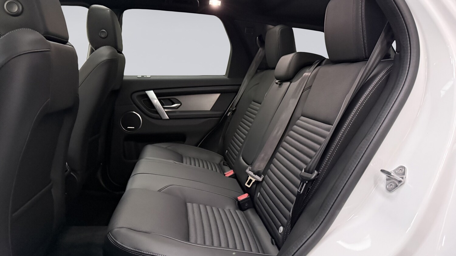 Used Land Rover Discovery Sport 2025 for sale - 76176067: Photo 4