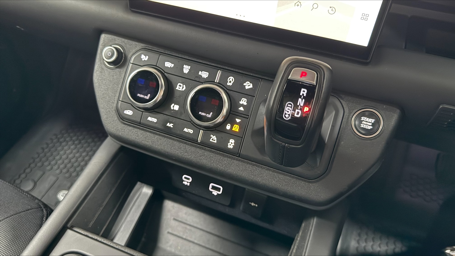 Used Land Rover Defender 2023 for sale - 76888270: Photo 13