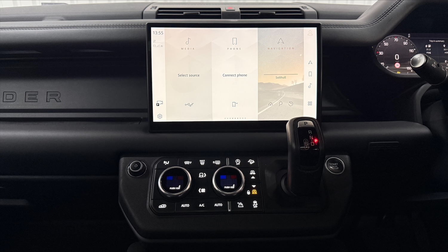 Used Land Rover Defender 2023 for sale - 76888270: Photo 14