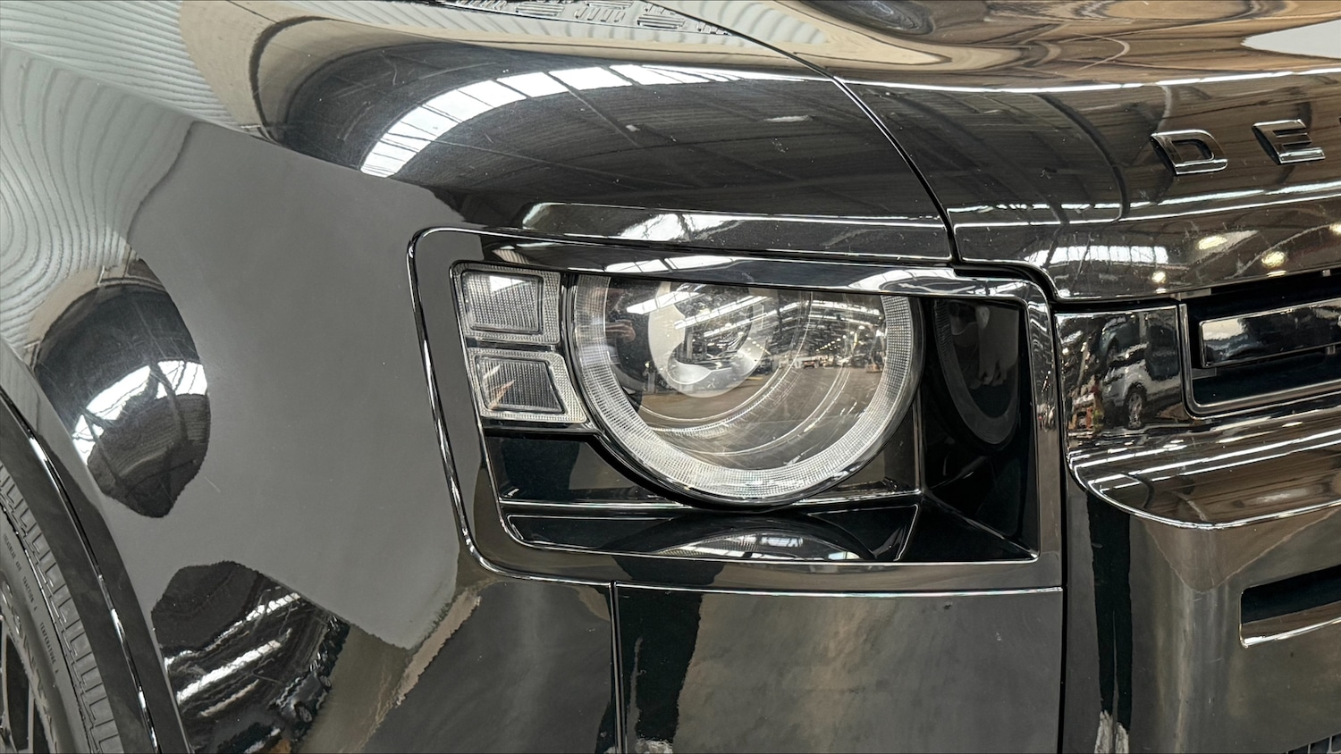 Used Land Rover Defender 2023 for sale - 76888270: Photo 17