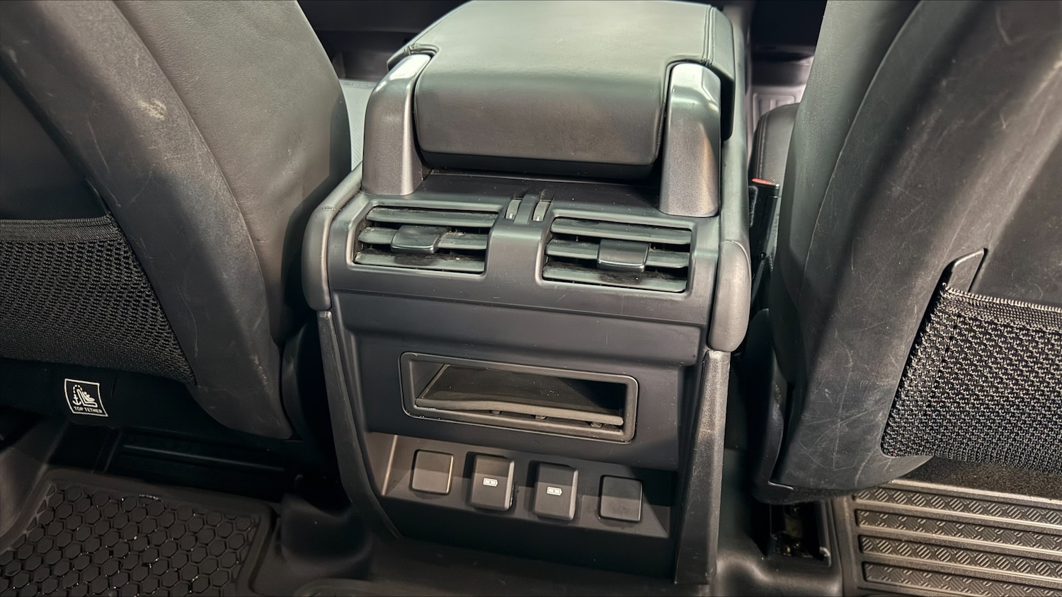 Used Land Rover Defender 2023 for sale - 76888270: Photo 18