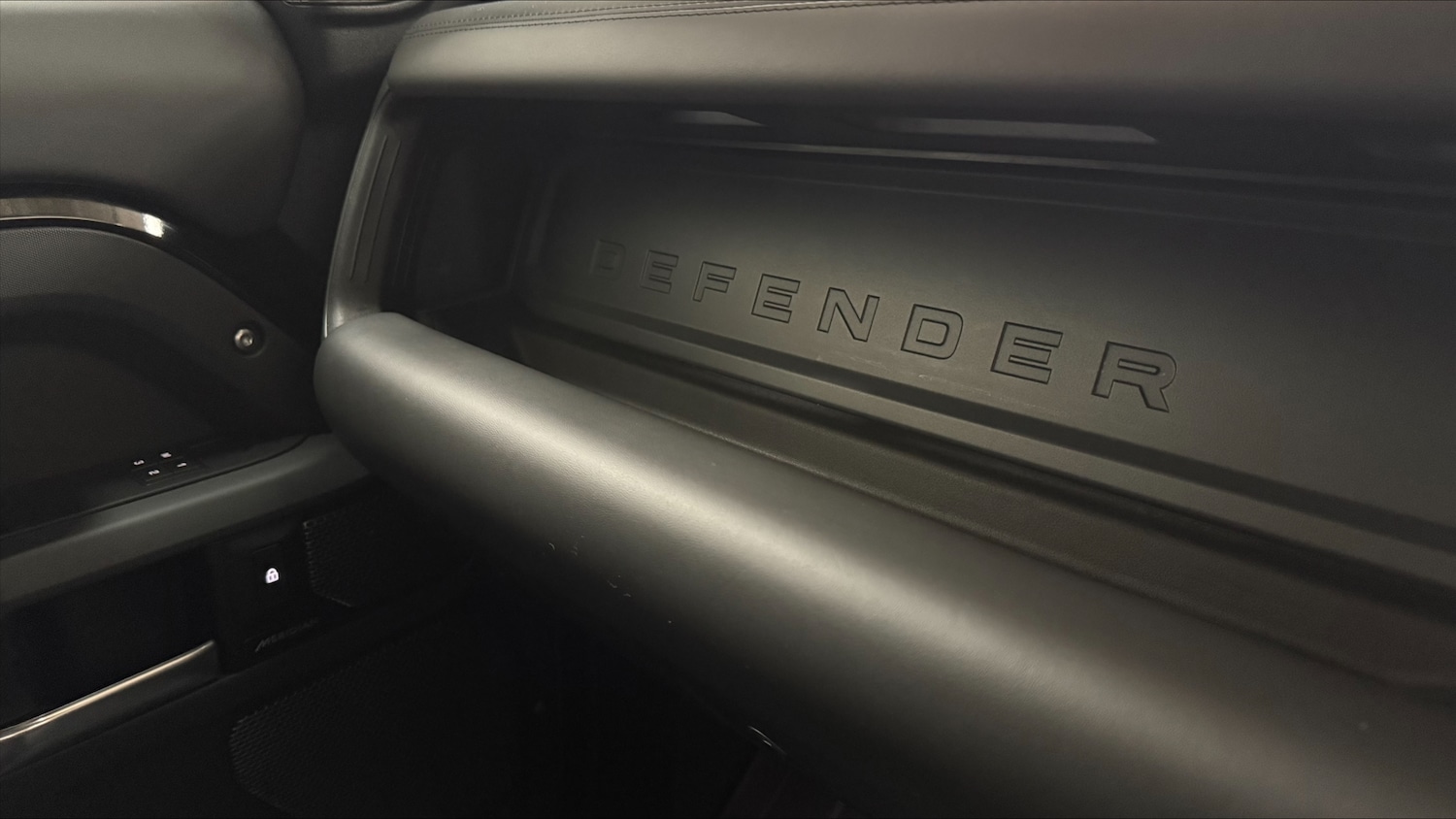 Used Land Rover Defender 2023 for sale - 76888270: Photo 22