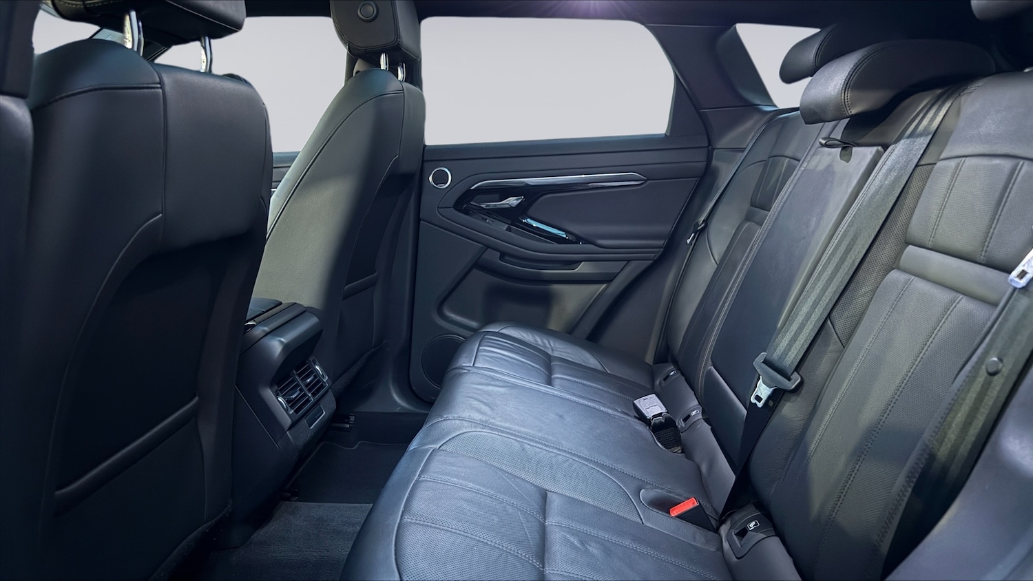 Used Land Rover Range Rover Evoque 2023 for sale - 77218219: Photo 4