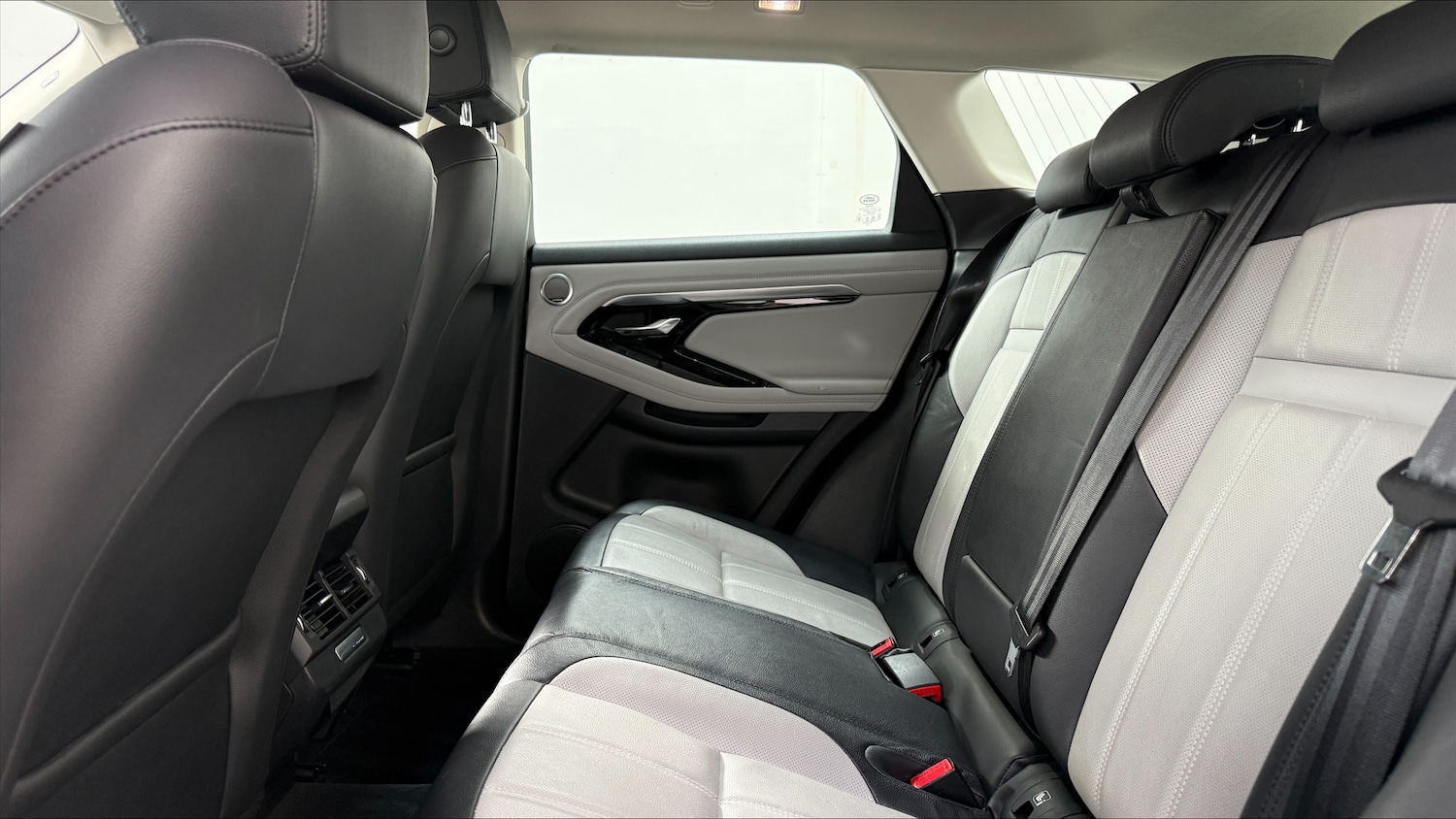 Used Land Rover Range Rover Evoque 2022 for sale - 78008564: Photo 4