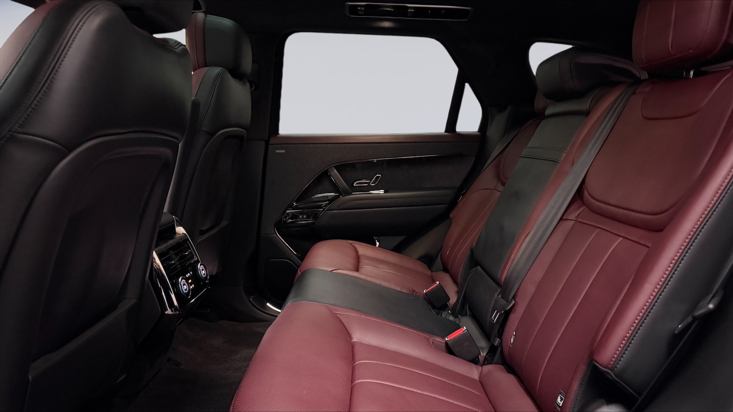 Used Land Rover Range Rover Sport 2024 for sale - 76800557: Photo 4