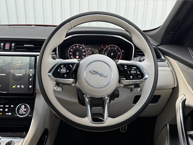 Used Jaguar F-Pace 2023 for sale - 76419912: Photo 15