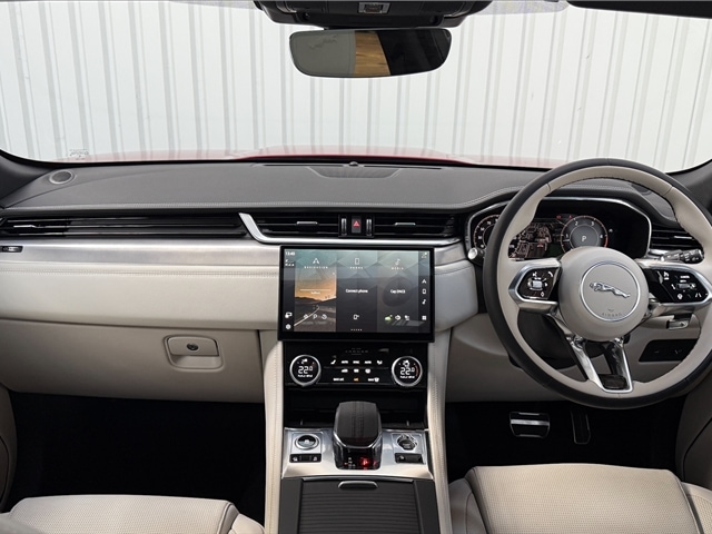 Used Jaguar F-Pace 2023 for sale - 76419912: Photo 9