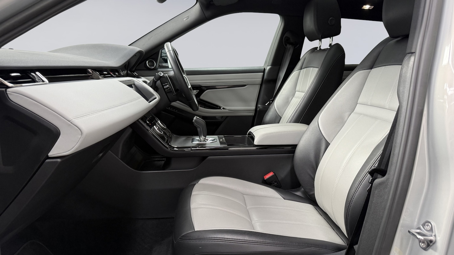 Used Land Rover Range Rover Evoque 2022 for sale - 76139751: Photo 3
