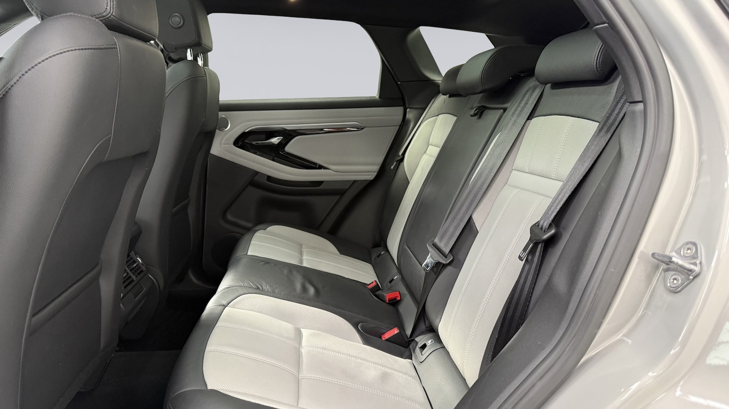 Used Land Rover Range Rover Evoque 2022 for sale - 76139751: Photo 4