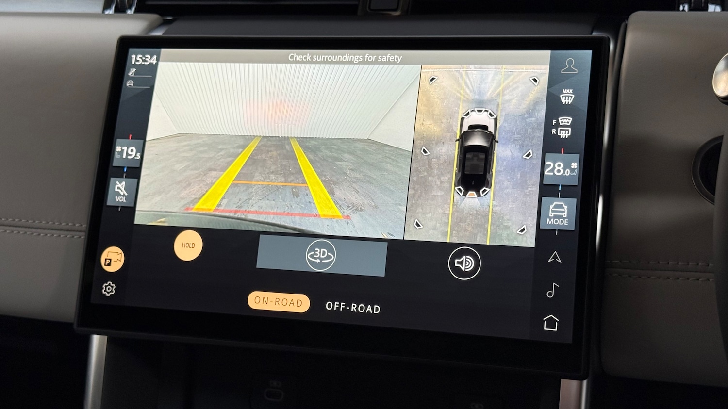 Used Land Rover Discovery Sport 2025 for sale - 77982900: Photo 12