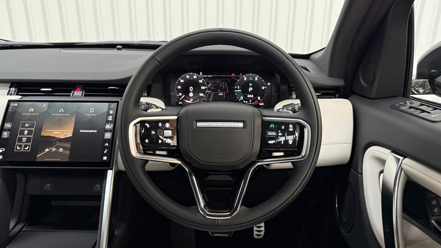 Used Land Rover Discovery Sport 2025 for sale - 77982900: Photo 15