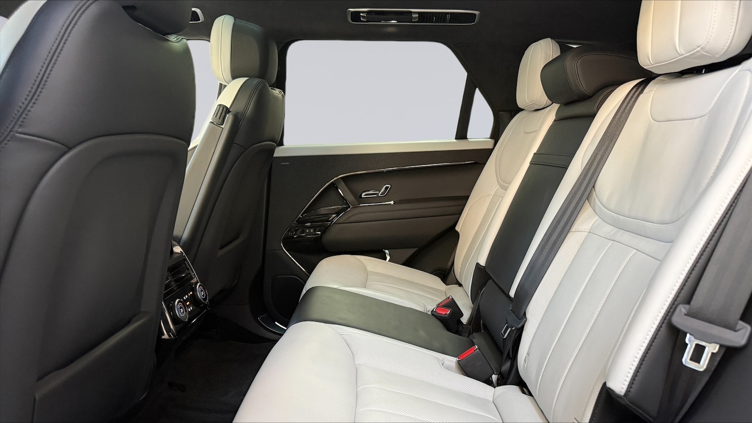 Used Land Rover Range Rover Sport 2023 for sale - 78049106: Photo 4