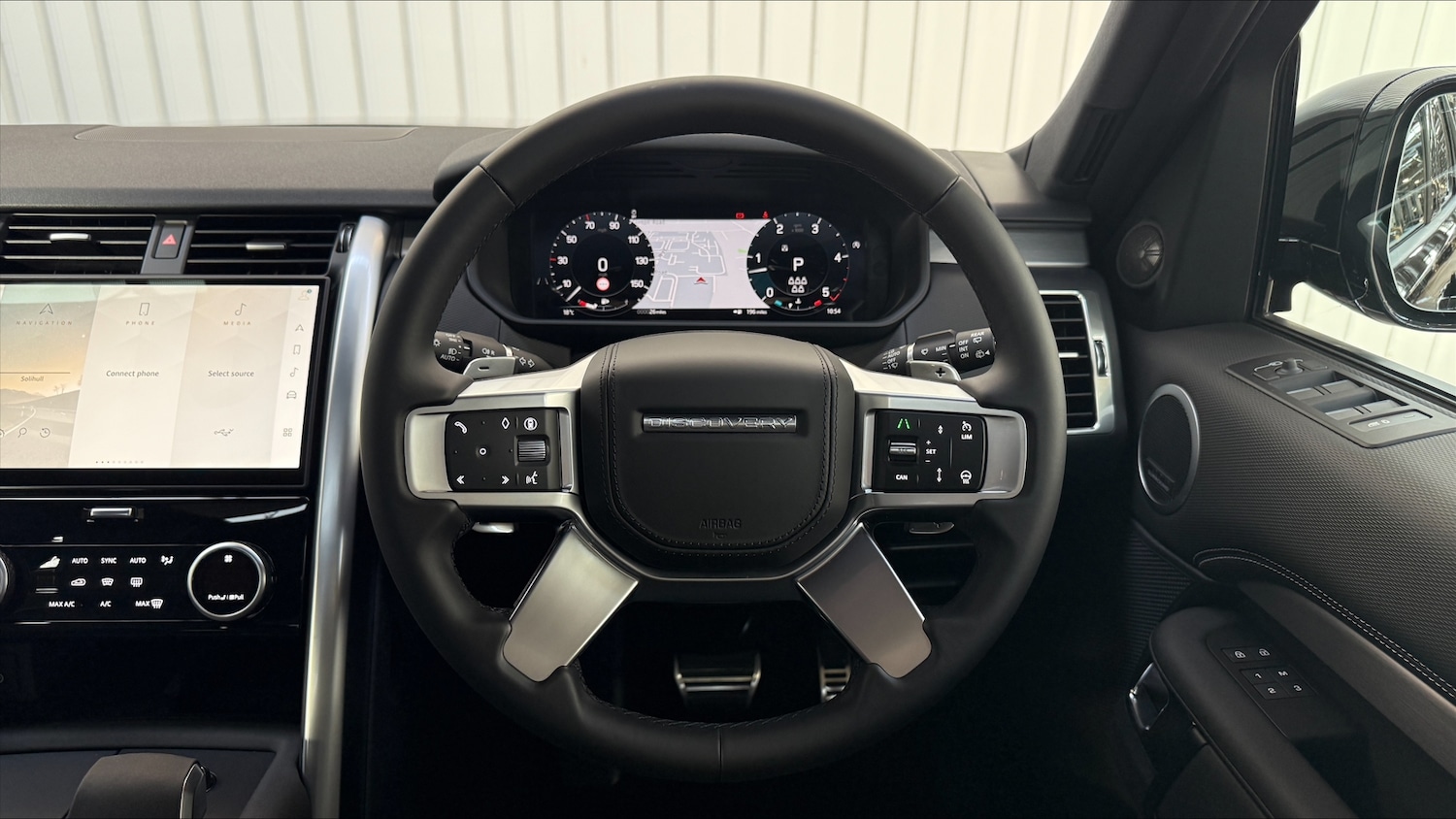 Used Land Rover Discovery 2025 for sale - 76563202: Photo 15