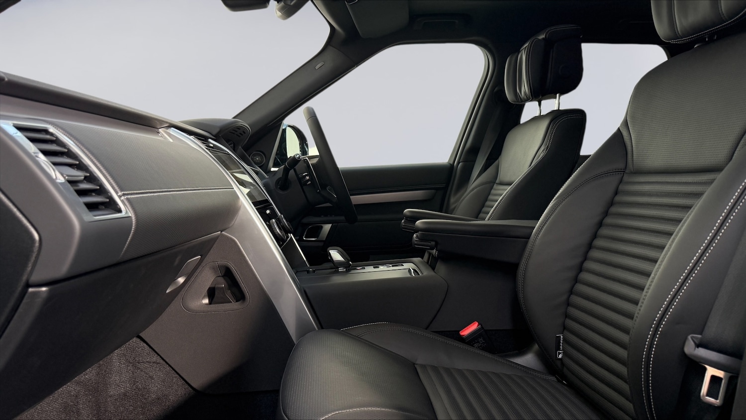 Used Land Rover Discovery 2025 for sale - 76563202: Photo 3