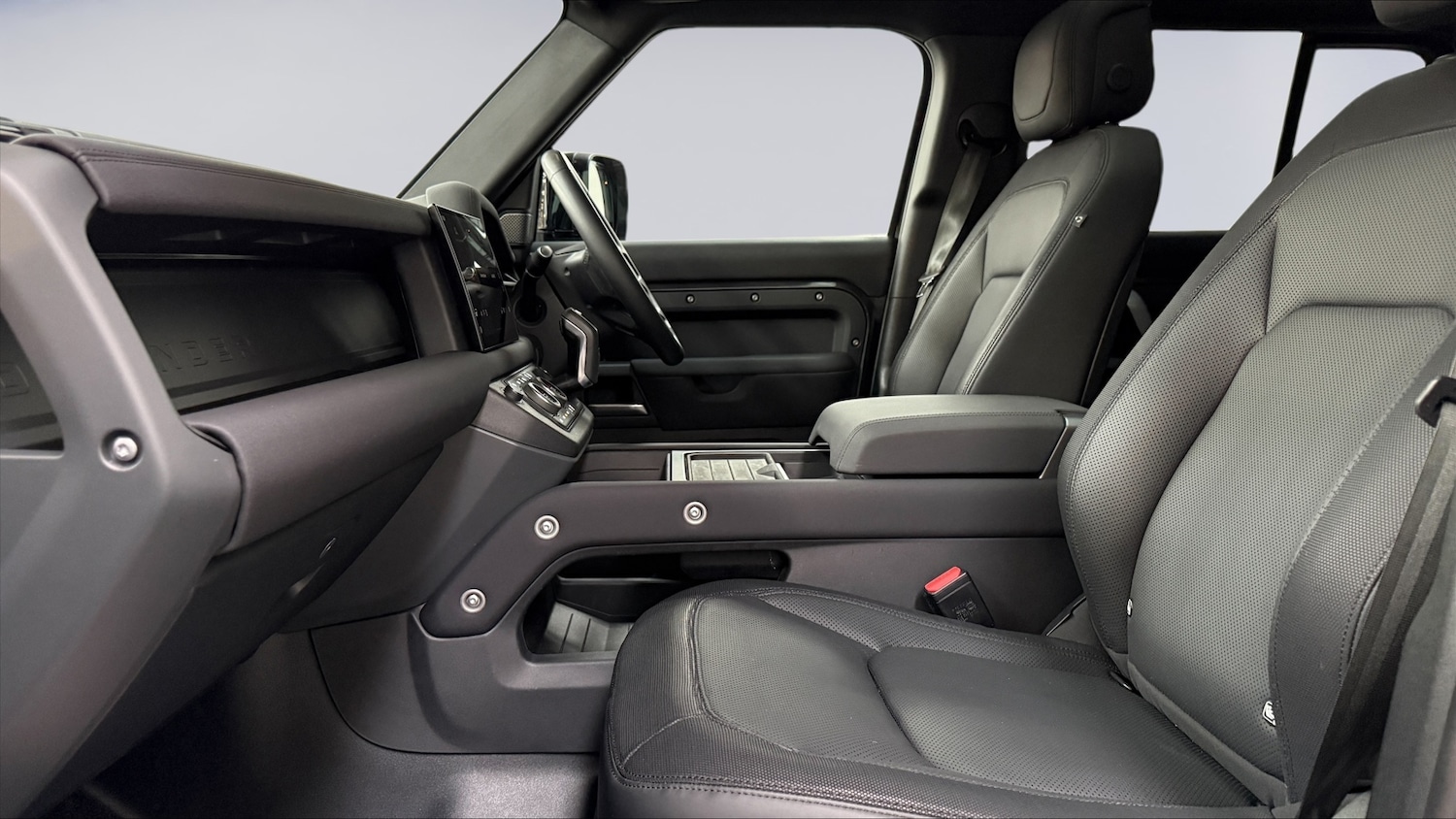 Used Land Rover Defender 2023 for sale - 77132734: Photo 3