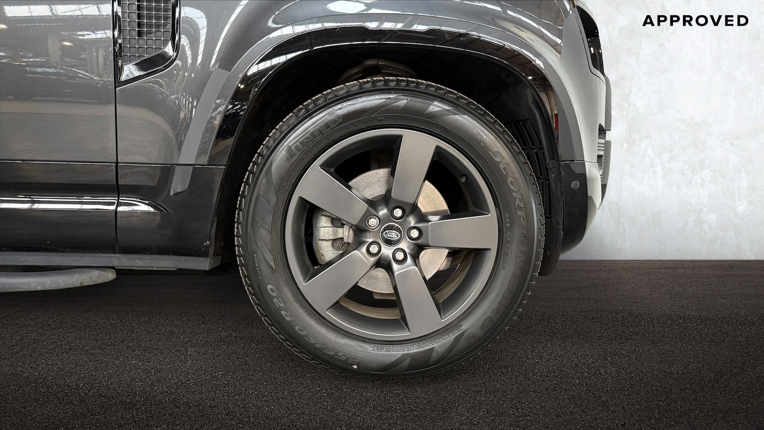 Used Land Rover Defender 2023 for sale - 77132734: Photo 8