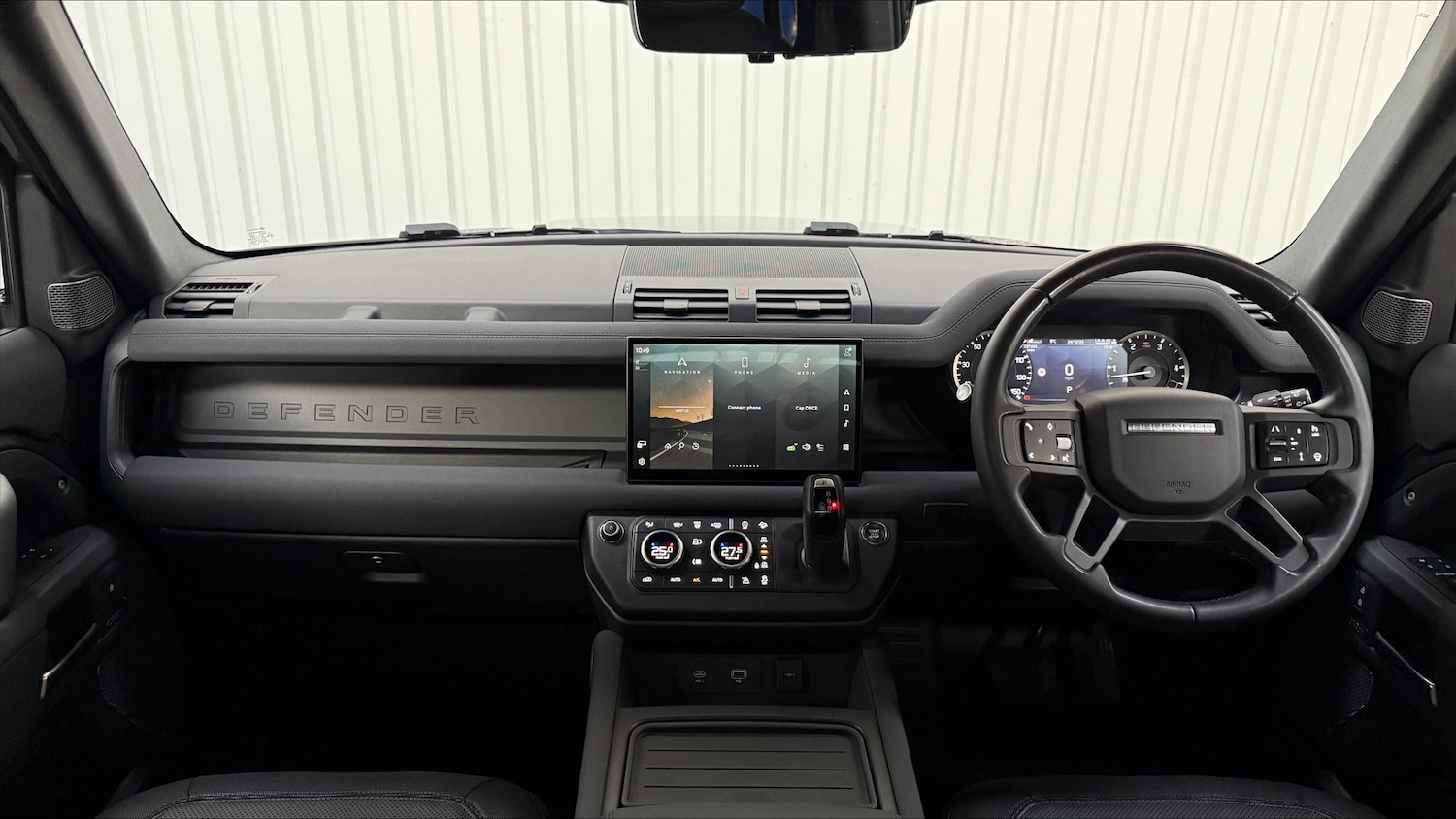 Used Land Rover Defender 2023 for sale - 77132734: Photo 9