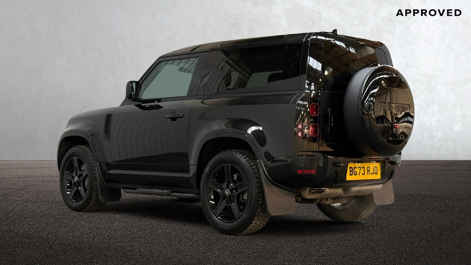 Used Land Rover Defender 2024 for sale - 77855219: Photo 2